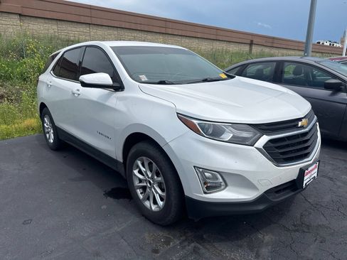 Used 2018 Chevrolet Equinox LT FWD image 1