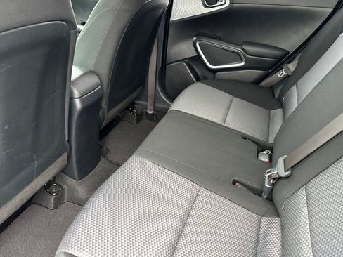 Used 2023 Kia Soul LX w/ LX Technology Package image 12