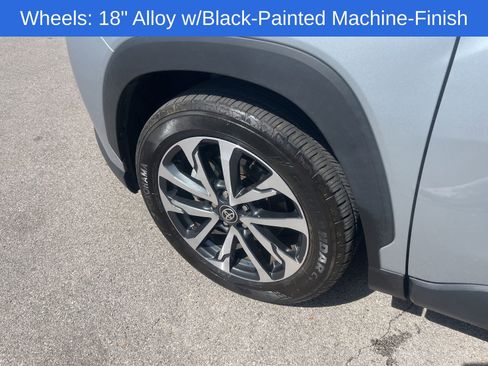 Used 2022 Toyota Corolla Cross XLE w/ Convenience Package image 10