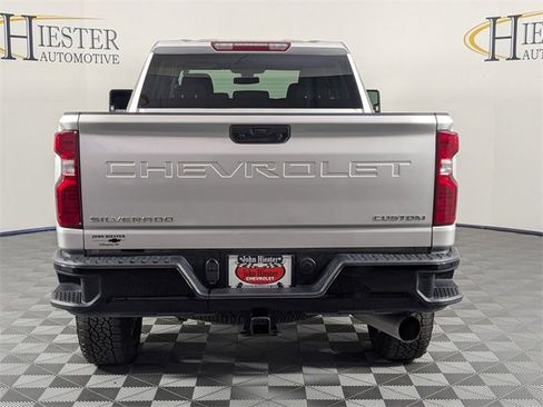 Used 2023 Chevrolet Silverado 2500 Custom w/ Custom Value Package image 6