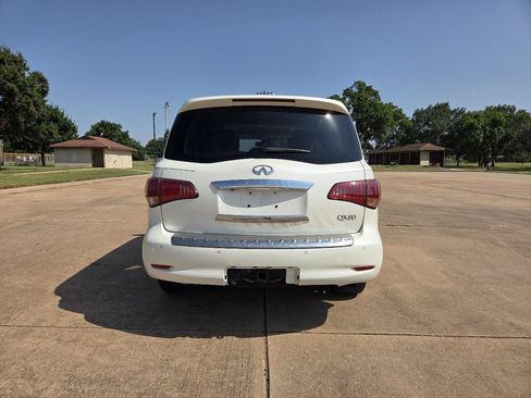 Used 2015 INFINITI QX80 4WD w/ Deluxe Technology Package image 32