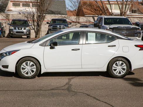 Used 2024 Nissan Versa S w/ Trunk Package image 8