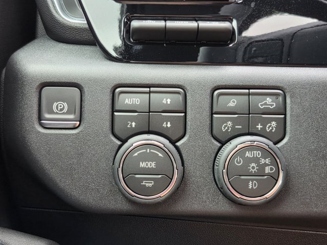 New 2026 Chevrolet Silverado 2500 LTZ w/ LTZ Premium Package AWD/4WD image 14