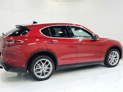Used 2018 Alfa Romeo Stelvio Ti image 8