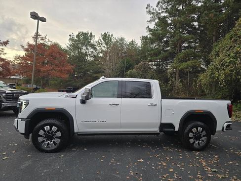 New 2026 GMC Sierra 2500 Denali w/ Denali Reserve Package image 18