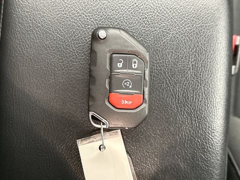 Used 2022 Jeep Wrangler Unlimited Sport image 24