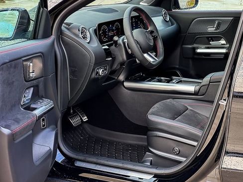 New 2025 Mercedes-Benz GLA 250 image 12