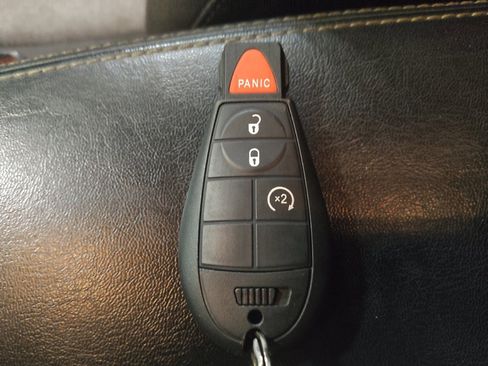 Used 2016 Jeep Cherokee Sport FWD image 32