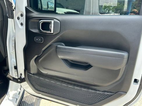 Used 2026 Jeep Wrangler Unlimited Sport AWD/4WD image 31