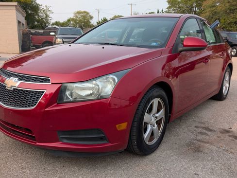 Used 2012 Chevrolet Cruze LT FWD image 3