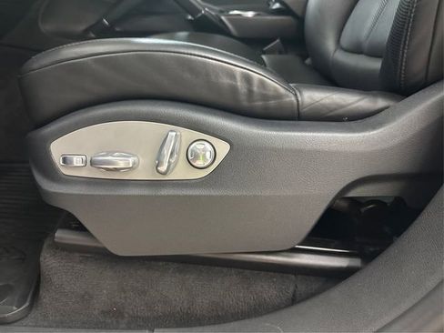 Used 2016 Porsche Cayenne image 24