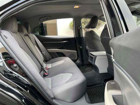 Used 2021 Toyota Camry LE image 47