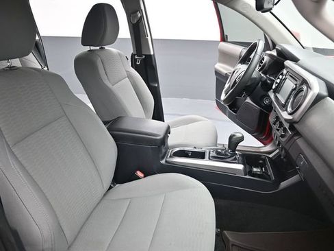 Used 2019 Toyota Tacoma SR5 image 27