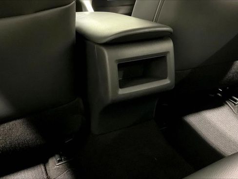 Used 2019 Toyota Camry SE image 34