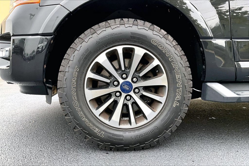 Used 2015 Ford Expedition EL XLT w/ Equipment Group 202A AWD/4WD image 10