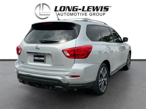 Used 2018 Nissan Pathfinder Platinum FWD image 7
