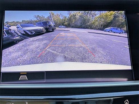 New 2025 Cadillac XT6 Luxury image 23