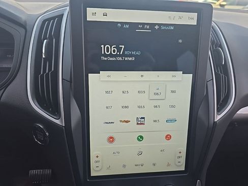 Used 2024 Ford Edge SEL image 18