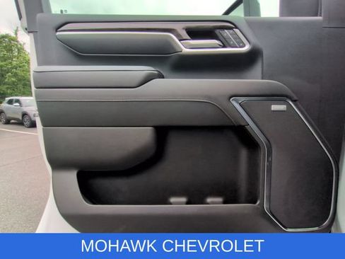 Used 2024 Chevrolet Silverado 2500 LTZ w/ LTZ Convenience Package AWD/4WD image 30