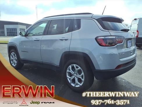 Certified 2024 Jeep Compass Latitude image 5