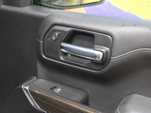 Used 2021 Chevrolet Silverado 1500 LT w/ Convenience Package II RWD image 9