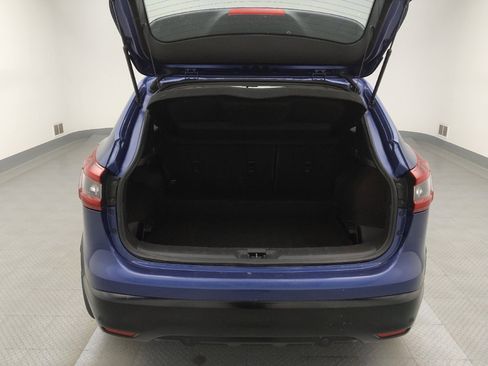 Used 2020 Nissan Rogue Sport S image 29