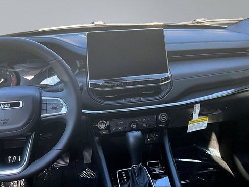 New 2026 Jeep Compass Latitude AWD/4WD image 8