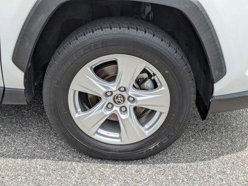 Used 2021 Toyota RAV4 XLE FWD image 11