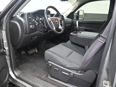 Used 2014 Chevrolet Silverado 2500 LT w/ Snow Plow Prep Package image 10