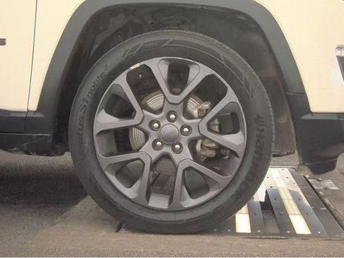 Used 2021 Jeep Compass Latitude FWD image 22