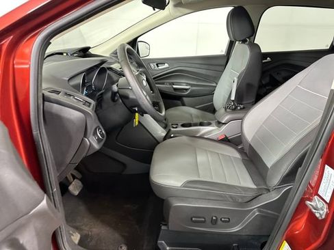 Used 2015 Ford Escape SE image 11
