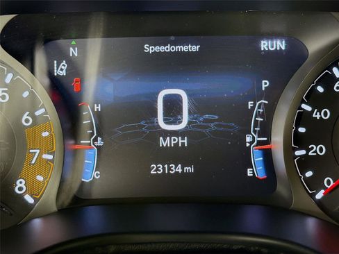 Used 2025 Jeep Compass Trailhawk AWD/4WD image 13