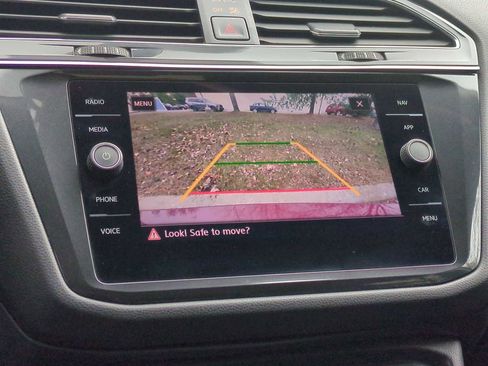 Used 2019 Volkswagen Tiguan SEL image 31