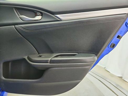 Used 2018 Honda Civic Touring image 30