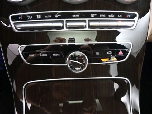 Used 2019 Mercedes-Benz C 300 Sedan image 6