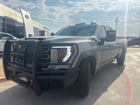 Used 2026 GMC Sierra 3500 AT4 w/ AT4 Premium Plus Package AWD/4WD image 2