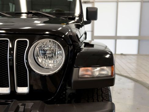 Used 2021 Jeep Wrangler Unlimited Sahara image 11