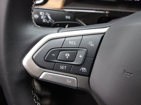 Used 2025 Volkswagen Atlas SE AWD/4WD image 20