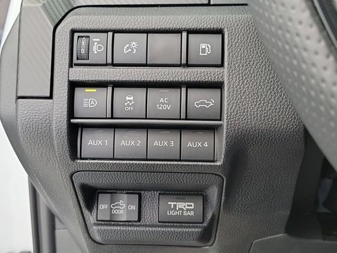 Used 2025 Toyota Tacoma TRD Pro AWD/4WD image 31