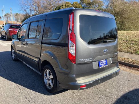 Used 2019 Ford Transit Connect Titanium w/ Titanium Premium Package image 4