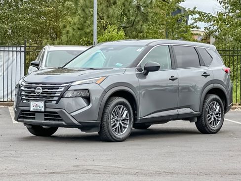 Used 2024 Nissan Rogue S AWD/4WD image 7