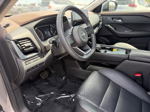 Certified 2023 Nissan Rogue SL w/ SL Premium Package FWD image 2