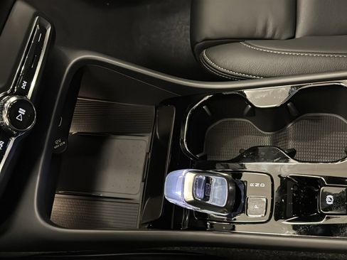 New 2026 Volvo XC40 B5 Plus w/ Climate Package image 18