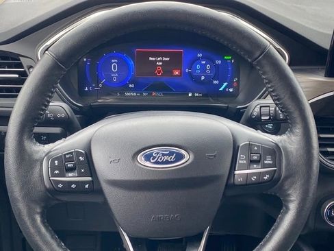Used 2020 Ford Escape Titanium image 8