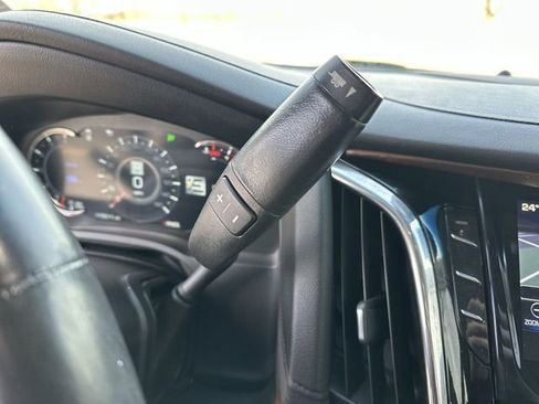 Used 2017 Cadillac Escalade Premium Luxury image 16