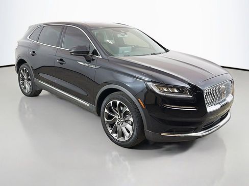 Used 2022 Lincoln Nautilus Reserve image 2