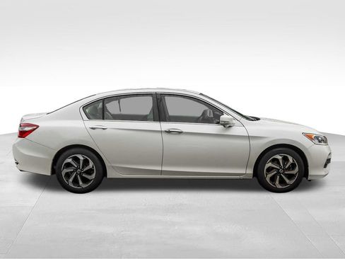 Used 2016 Honda Accord EX-L image 3