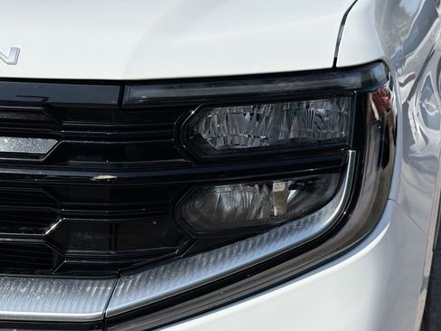 Used 2025 Ford Expedition Max Platinum image 9