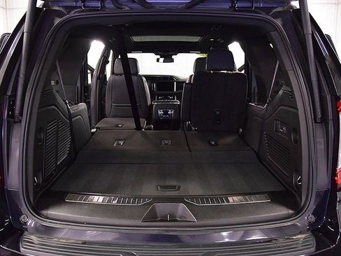 Used 2024 GMC Yukon Denali image 34