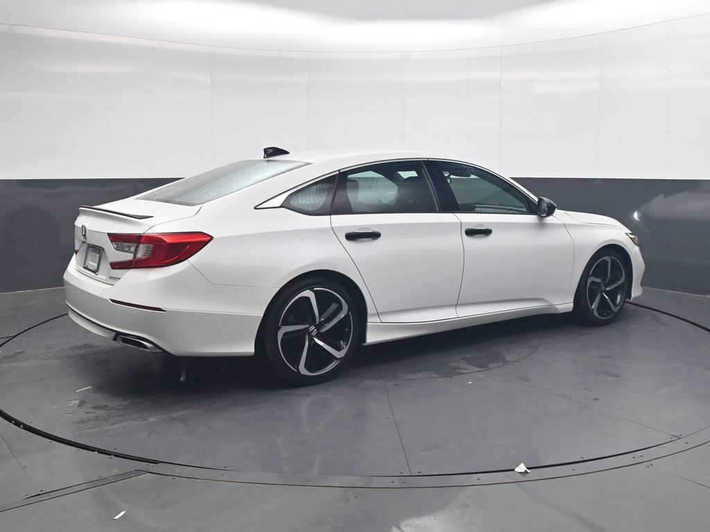 Used 2022 Honda Accord Sport image 4